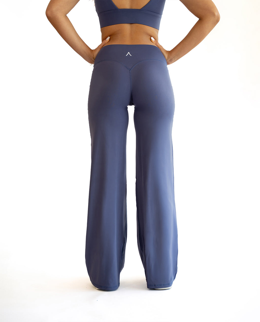 STRAIGHT LEG PANTS