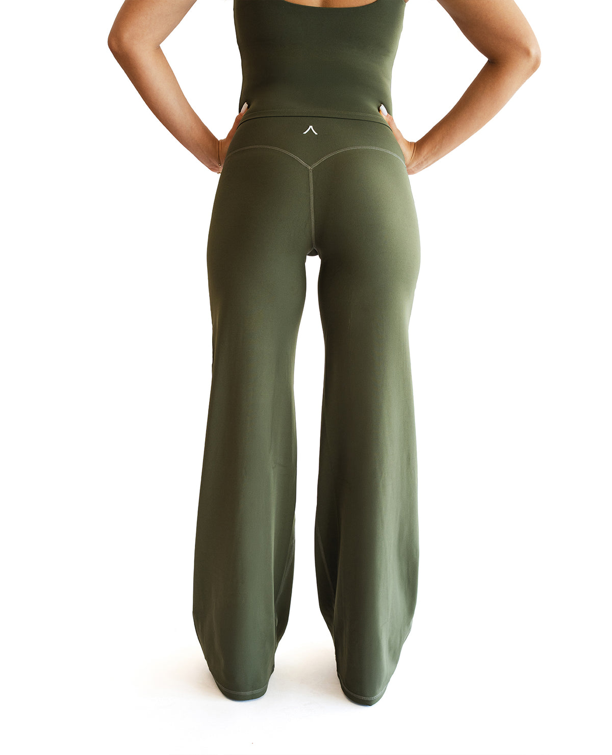 STRAIGHT LEG PANTS